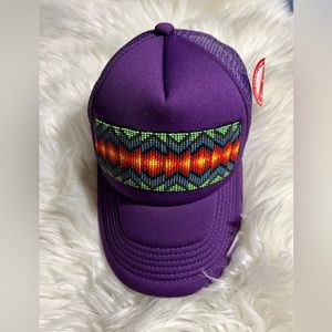 Artisanal trucker cap.